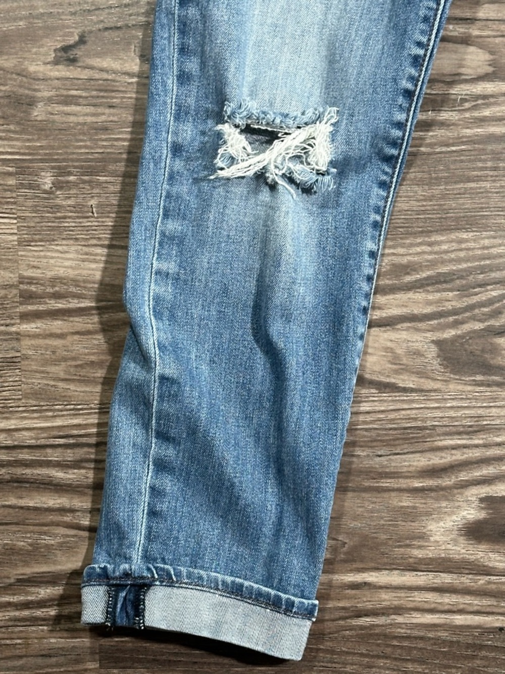 KUT FROM THE KLOTH Distressed CATHERINE Slim Boyfriend Cuffed Cropped Jeans 6 - Picture 5 of 13